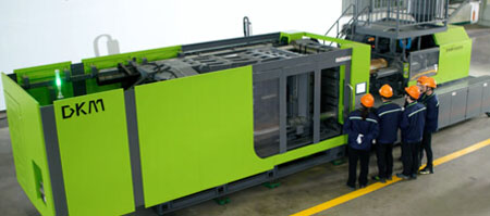 two-platen-injection-molding-machine-clamping-unit
